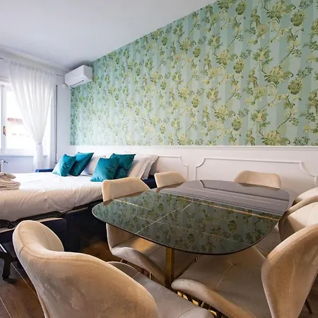 My Vatican Place شقة